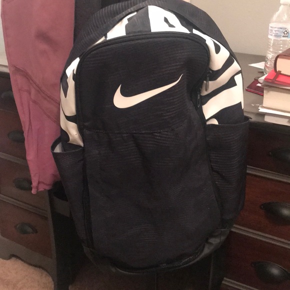 Nike Handbags - Nike backpack